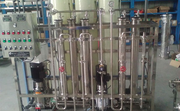 日用化妝品純化水設(shè)備產(chǎn)品特點優(yōu)勢有哪些 日用化妝品純化水設(shè)備產(chǎn)品特點優(yōu)勢有哪些