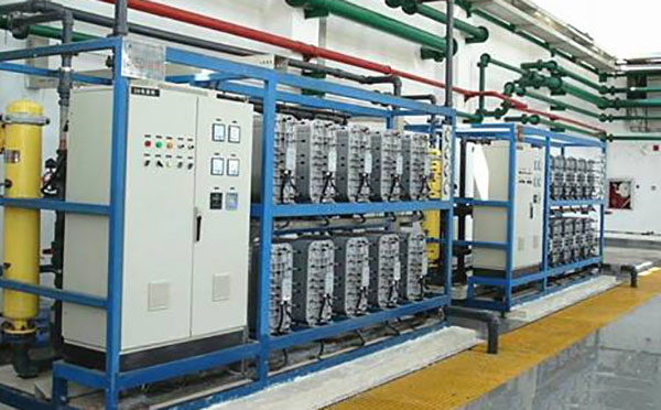 怎樣維護食品行業(yè)純凈水設備 怎樣維護食品行業(yè)純凈水設備