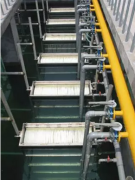 ���Ŀ������ˮ̎���е�Ĥ���g���ã��D�ģ�